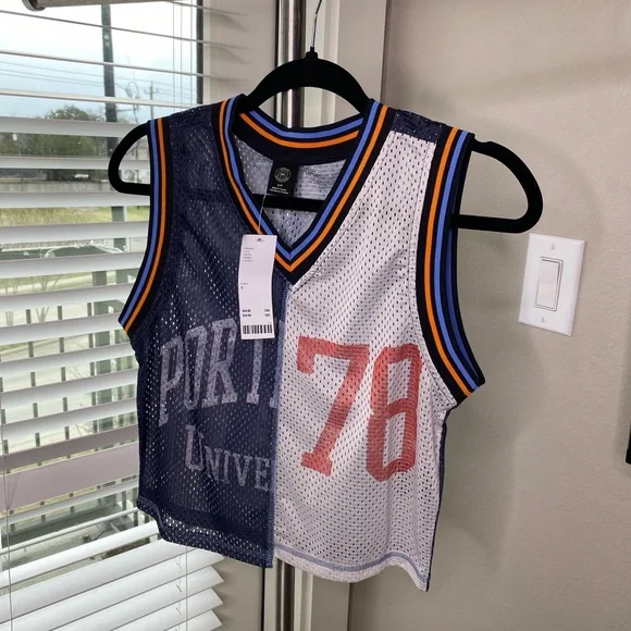 Urban outfitters v neck cropped jersey